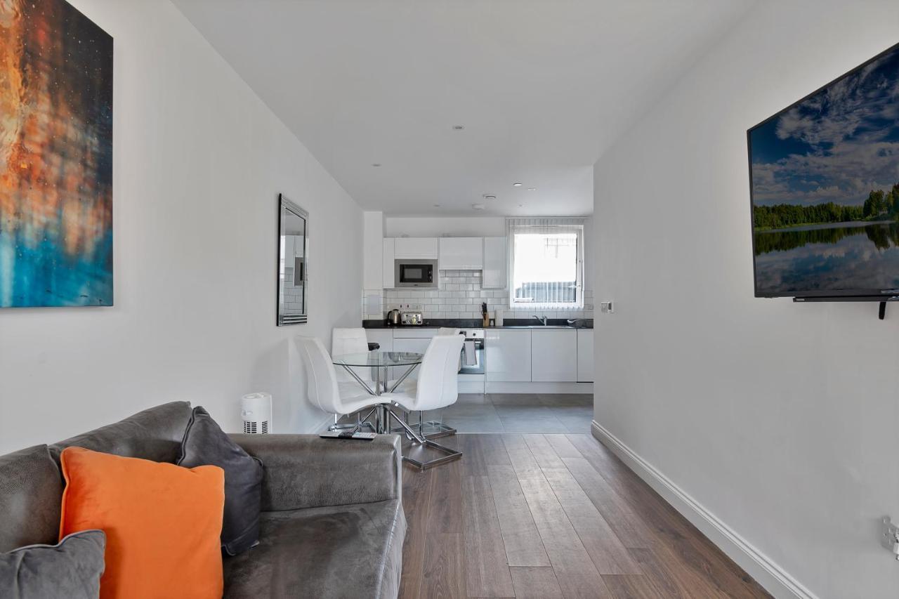 Spacious, Bright & Modern 1 & 2 Bed Apartments At Sligo House - Central Watford Уотфорд Экстерьер фото